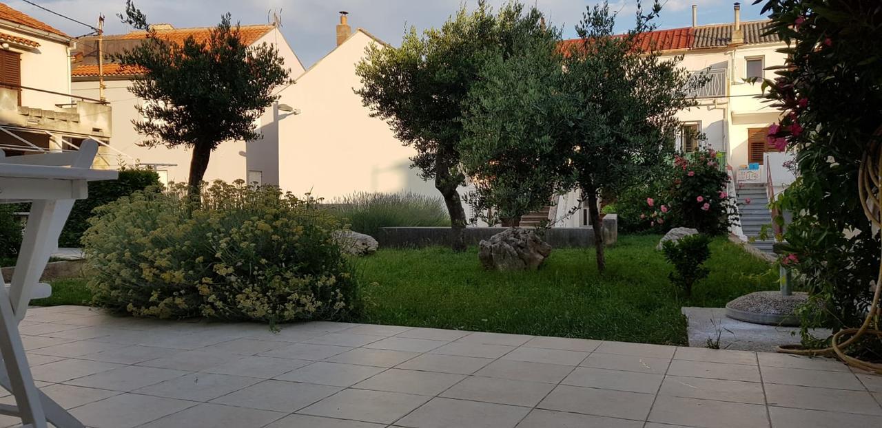Sobe Zeneral Ξενοδοχείο Novalja Εξωτερικό φωτογραφία